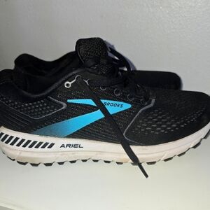 Brooks Ariel Black and Blue Running Shoes